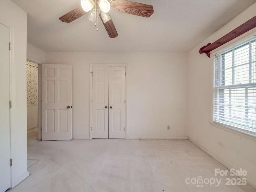 1604 Buckingham Avenue, Gastonia, NC 28054.  MLS# CAR4239764, YatesRealty ID 11888. 