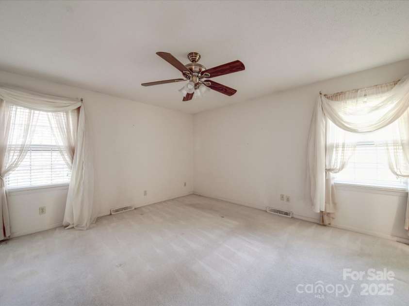 1604 Buckingham Avenue, Gastonia, NC 28054.  MLS# CAR4239764, YatesRealty ID 11888. 