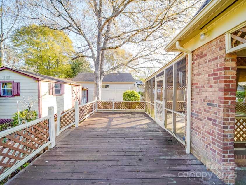 1604 Buckingham Avenue, Gastonia, NC 28054.  MLS# CAR4239764, YatesRealty ID 11888. 
