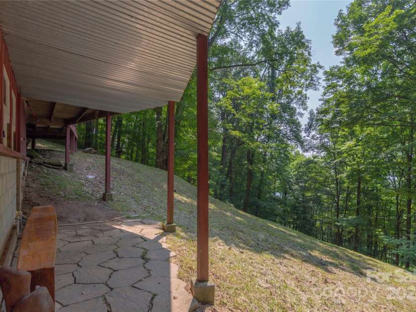 282 Vireo Lane, Waynesville, NC 28785.  MLS# CAR4196753, YatesRealty ID 11889. 