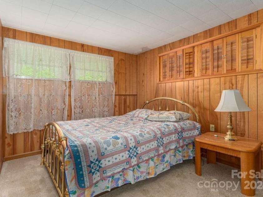 282 Vireo Lane, Waynesville, NC 28785.  MLS# CAR4196753, YatesRealty ID 11889. 