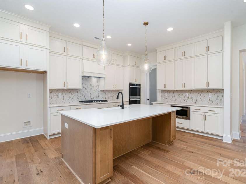 558 Edmunds Lane, Clover, SC 29710.  MLS# CAR4232686, YatesRealty ID 11890. 