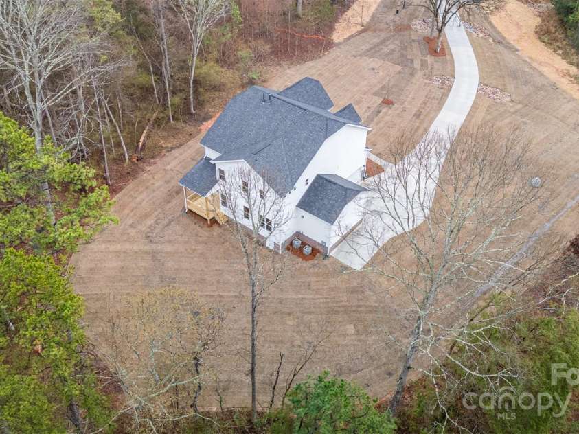 558 Edmunds Lane, Clover, SC 29710.  MLS# CAR4232686, YatesRealty ID 11890. 