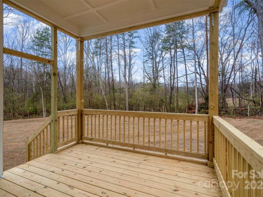 558 Edmunds Lane, Clover, SC 29710.  MLS# CAR4232686, YatesRealty ID 11890. 