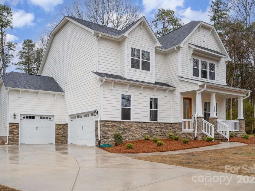 558 Edmunds Lane, Clover, SC 29710.  MLS# CAR4232686, YatesRealty ID 11890. 