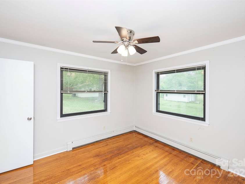 134 Piedmont Drive, Kannapolis, NC 28081.  MLS# CAR4247129, YatesRealty ID 11892. 