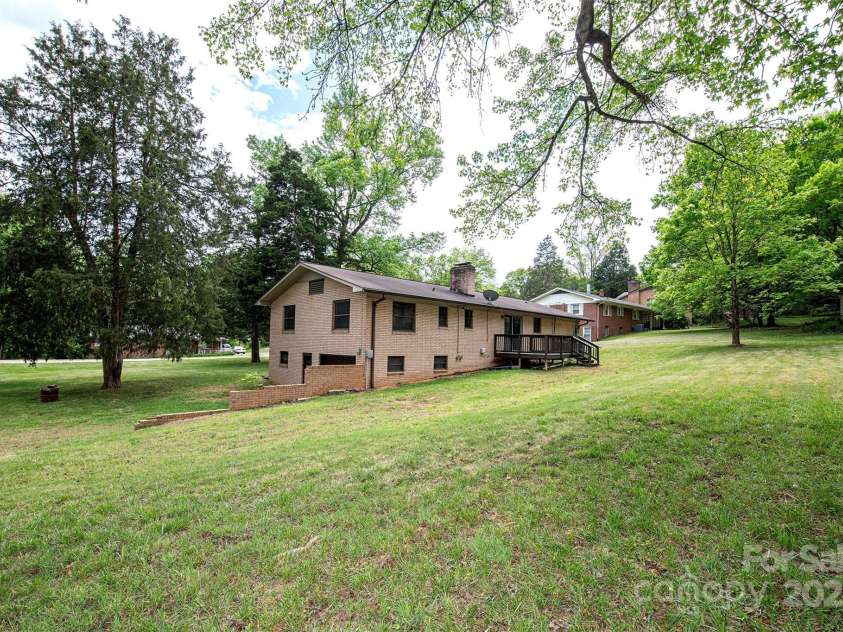 134 Piedmont Drive, Kannapolis, NC 28081.  MLS# CAR4247129, YatesRealty ID 11892. 