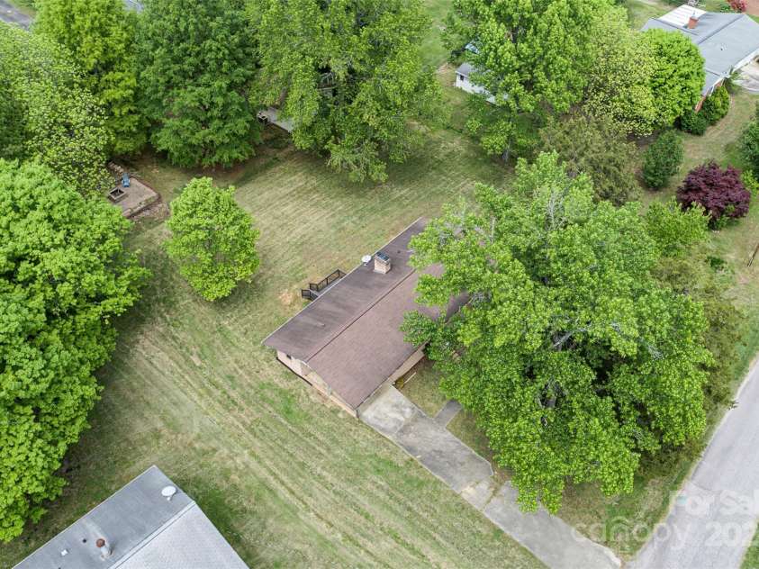 134 Piedmont Drive, Kannapolis, NC 28081.  MLS# CAR4247129, YatesRealty ID 11892. 