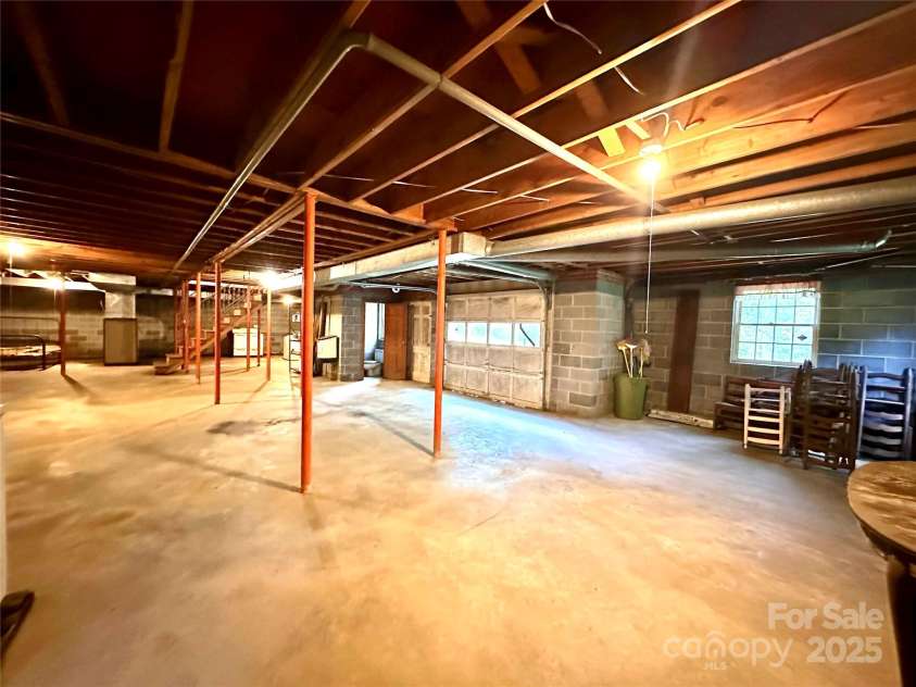 1506 Dallas Cherryville Highway, Dallas, NC 28034.  MLS# CAR4153907, YatesRealty ID 11894. 