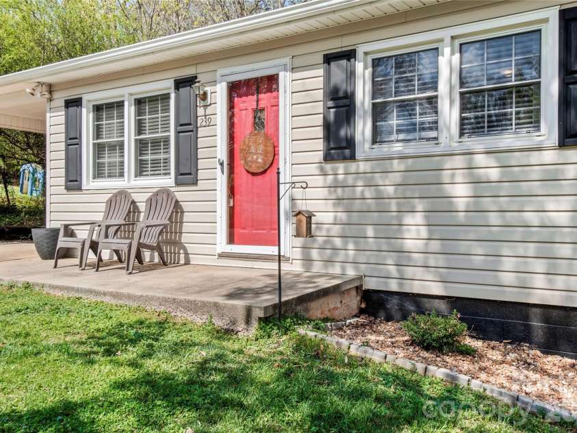 239 Harris Avenue, Elkin, NC 28621.  MLS# CAR4367161, YatesRealty ID 11895. 