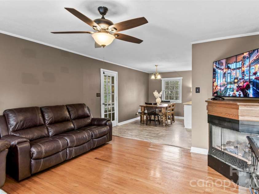 239 Harris Avenue, Elkin, NC 28621.  MLS# CAR4367161, YatesRealty ID 11895. 