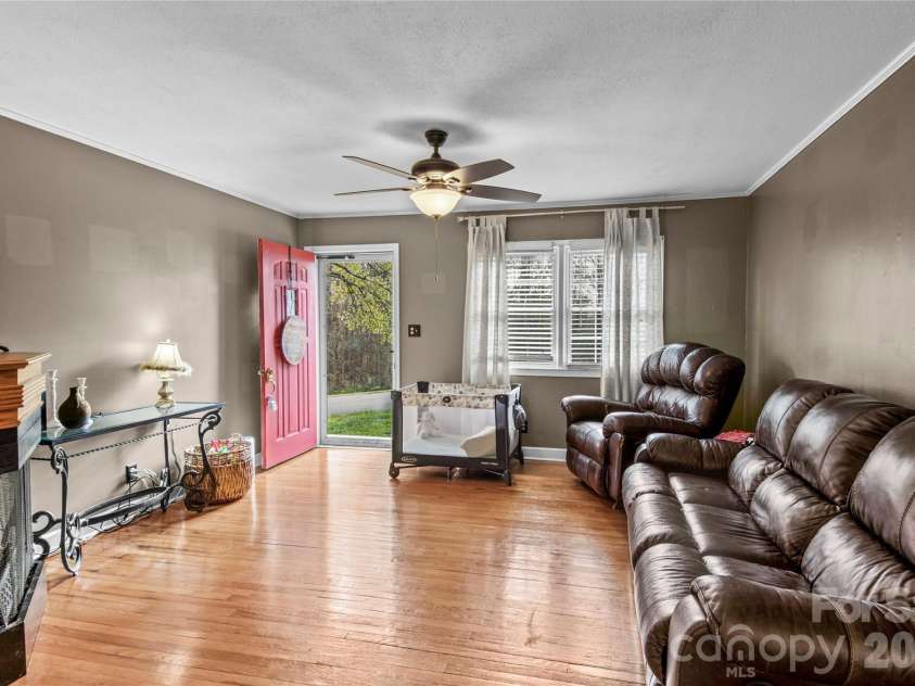 239 Harris Avenue, Elkin, NC 28621.  MLS# CAR4367161, YatesRealty ID 11895. 