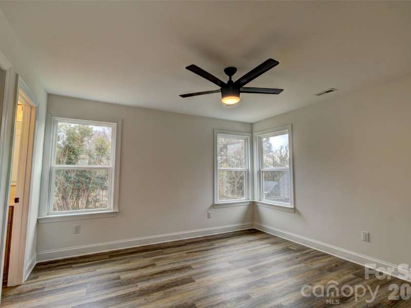 340 Hudson Street, Shelby, NC 28150.  MLS# CAR4328257, YatesRealty ID 11896. 