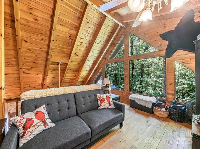 37 Lonnie Mack Drive, Nebo, NC 28761.  MLS# CAR4254811, YatesRealty ID 11896. 