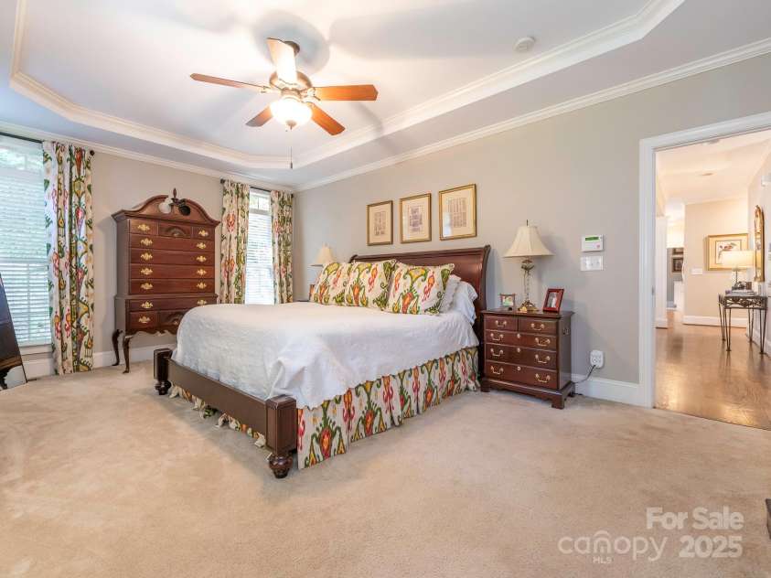 7040 Edenderry Drive, Charlotte, NC 28270.  MLS# CAR4256391, YatesRealty ID 11897. Primary bedroom on main