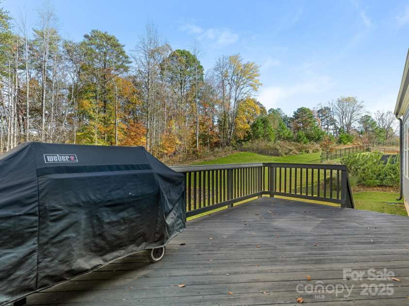 2894 Westshore Place, Denver, NC 28037.  MLS# CAR4227113, YatesRealty ID 11898. 