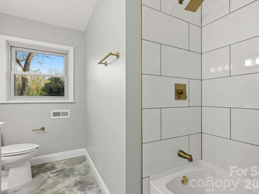 415 Kimmswick Road, Charlotte, NC 28214.  MLS# CAR4358484, YatesRealty ID 11898. Primary FB