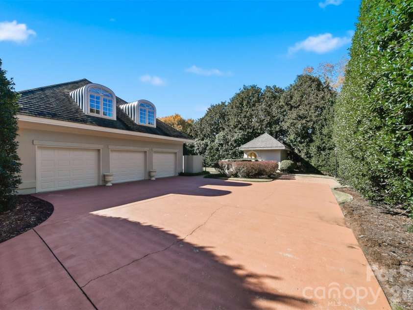 3619 Links Drive, Conover, NC 28613.  MLS# CAR4315421, YatesRealty ID 11899. Upper-level floor plan featuring spacious guest suites and additional living areas.