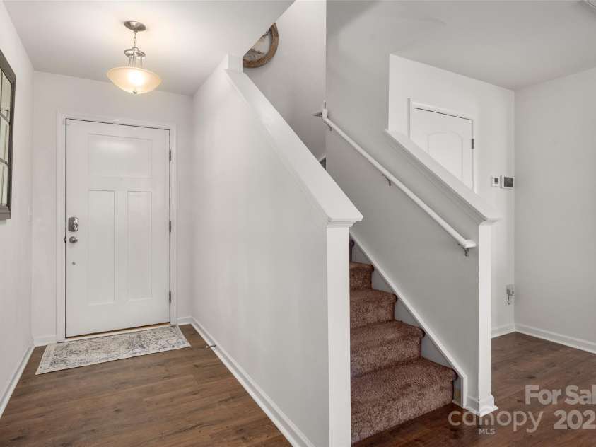 507 Newfound Hollow Drive, Charlotte, NC 28214.  MLS# CAR4252312, YatesRealty ID 11899. 