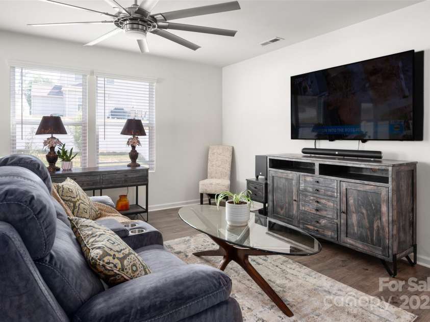 507 Newfound Hollow Drive, Charlotte, NC 28214.  MLS# CAR4252312, YatesRealty ID 11899. 