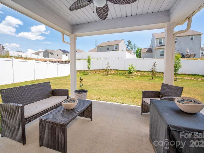 507 Newfound Hollow Drive, Charlotte, NC 28214.  MLS# CAR4252312, YatesRealty ID 11899. 