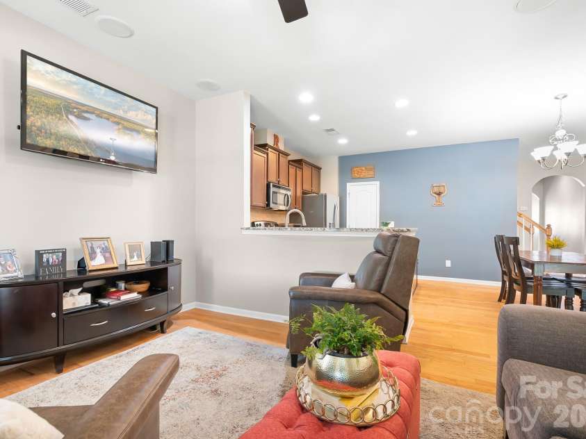18478 Catawba Avenue, Cornelius, NC 28031.  MLS# CAR4322308, YatesRealty ID 11900. Open plan