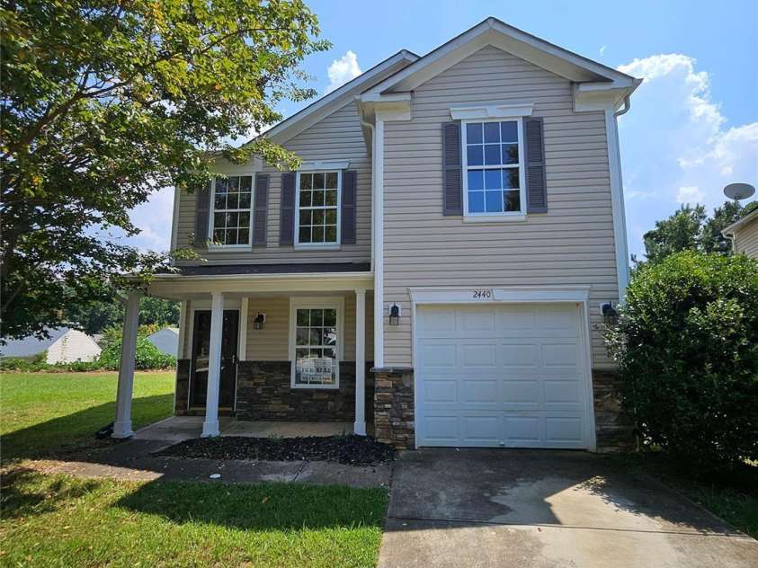 2440 Mint Thistle Court, Charlotte, NC 28269.  MLS# CAR4247951, YatesRealty ID 11901. 
