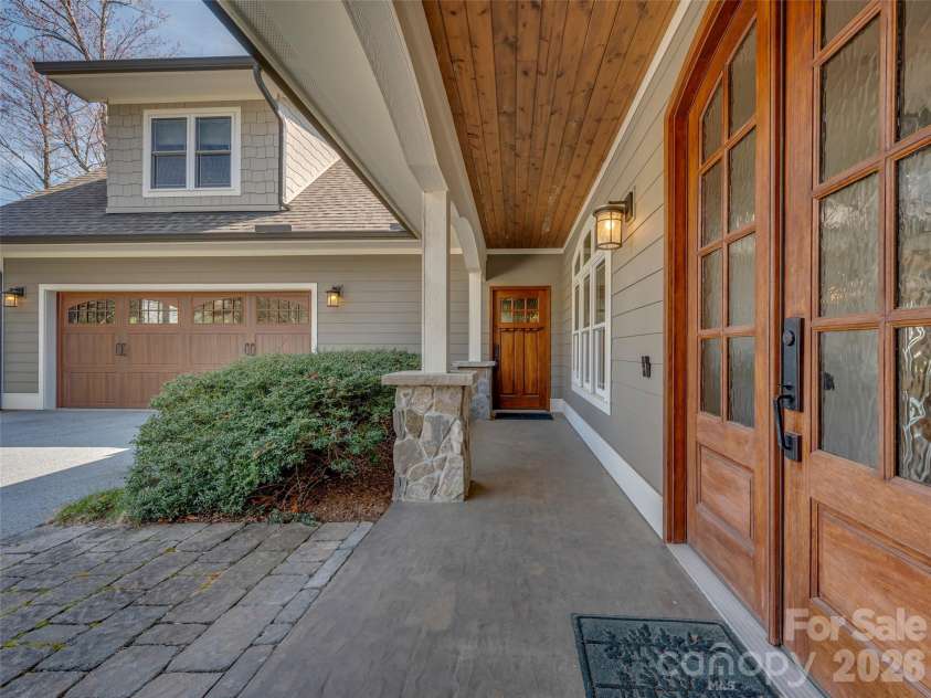 439 Monarch Road, Hendersonville, NC 28739.  MLS# CAR4363938, YatesRealty ID 11901. 