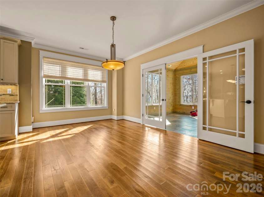 439 Monarch Road, Hendersonville, NC 28739.  MLS# CAR4363938, YatesRealty ID 11901. 