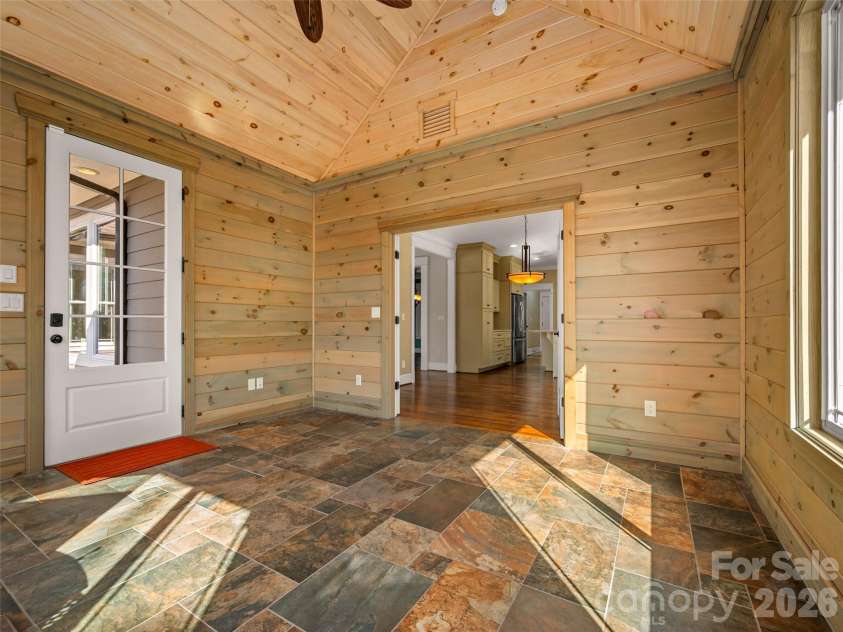 439 Monarch Road, Hendersonville, NC 28739.  MLS# CAR4363938, YatesRealty ID 11901. 