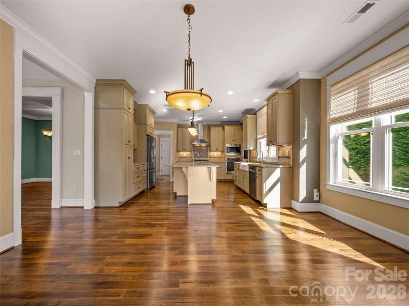 439 Monarch Road, Hendersonville, NC 28739.  MLS# CAR4363938, YatesRealty ID 11901. 