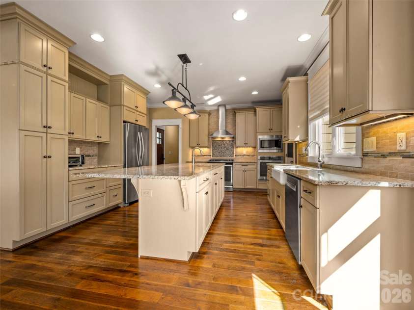 439 Monarch Road, Hendersonville, NC 28739.  MLS# CAR4363938, YatesRealty ID 11901. 