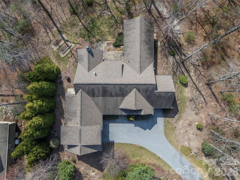 439 Monarch Road, Hendersonville, NC 28739.  MLS# CAR4363938, YatesRealty ID 11901. 