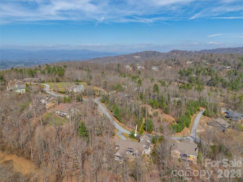 439 Monarch Road, Hendersonville, NC 28739.  MLS# CAR4363938, YatesRealty ID 11901. 