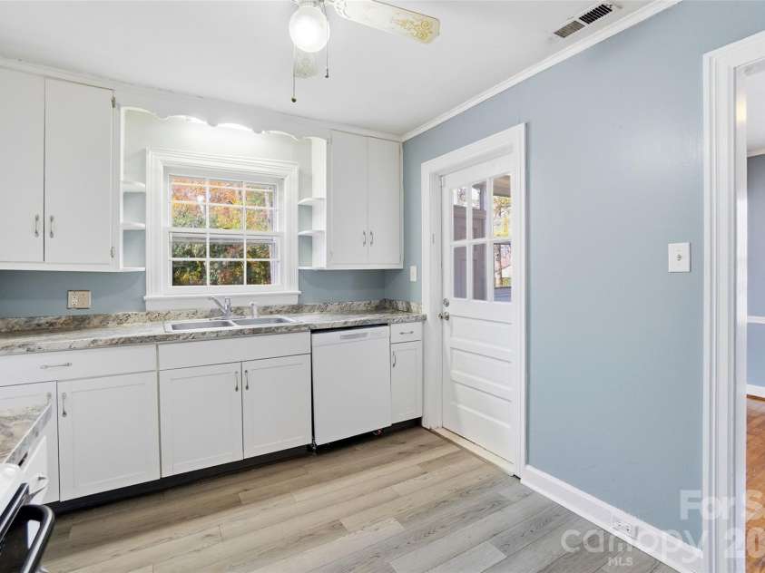 3200 Sam Wilson Road, Charlotte, NC 28214.  MLS# CAR4324510, YatesRealty ID 11902. 