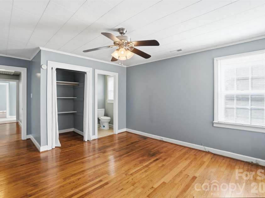 3200 Sam Wilson Road, Charlotte, NC 28214.  MLS# CAR4324510, YatesRealty ID 11902. 
