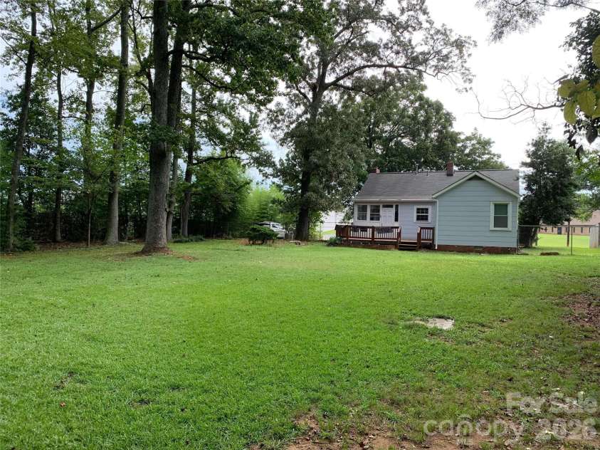 3200 Sam Wilson Road, Charlotte, NC 28214.  MLS# CAR4324510, YatesRealty ID 11902. 