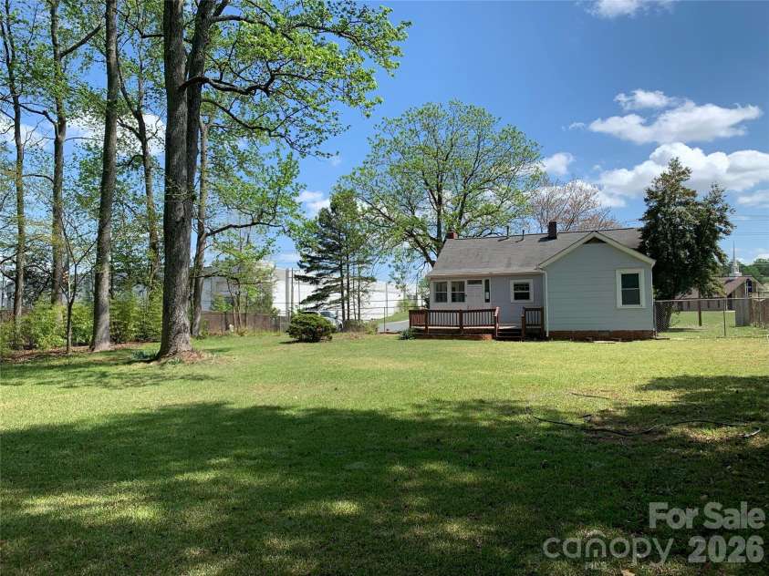3200 Sam Wilson Road, Charlotte, NC 28214.  MLS# CAR4324510, YatesRealty ID 11902. 
