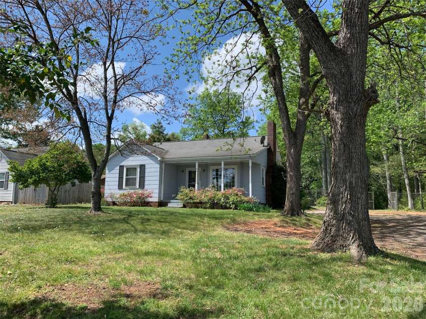 3200 Sam Wilson Road, Charlotte, NC 28214.  MLS# CAR4324510, YatesRealty ID 11902. 