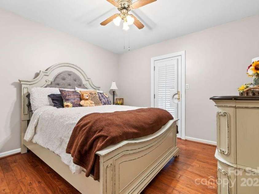 3764 Glenn Oaks Drive, Maiden, NC 28650.  MLS# CAR4246719, YatesRealty ID 11902. 2nd Bedroom door goes to outside screened in area.