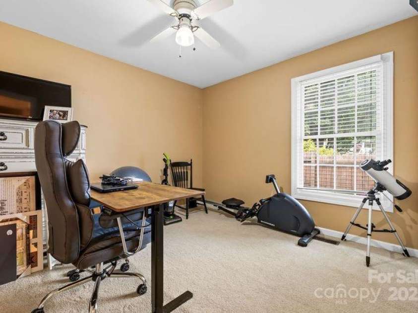 3764 Glenn Oaks Drive, Maiden, NC 28650.  MLS# CAR4246719, YatesRealty ID 11902. 3rd bedroom