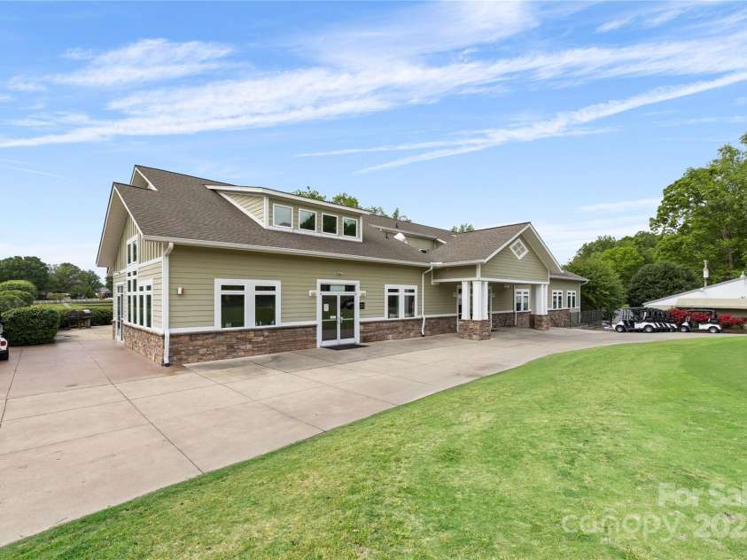 3764 Glenn Oaks Drive, Maiden, NC 28650.  MLS# CAR4246719, YatesRealty ID 11902. Club House