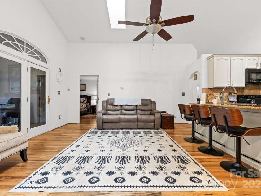 3764 Glenn Oaks Drive, Maiden, NC 28650.  MLS# CAR4246719, YatesRealty ID 11902. Family area