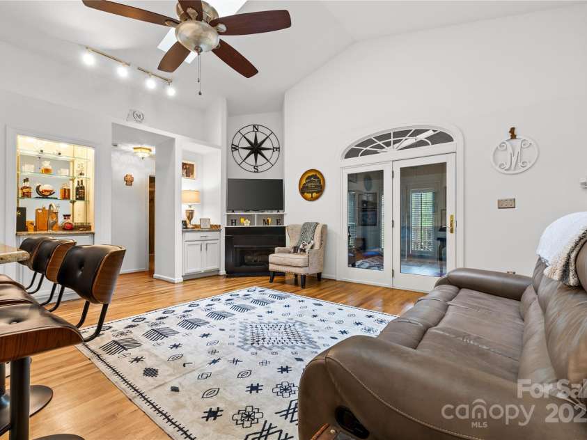 3764 Glenn Oaks Drive, Maiden, NC 28650.  MLS# CAR4246719, YatesRealty ID 11902. Family area