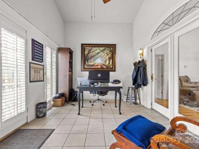 3764 Glenn Oaks Drive, Maiden, NC 28650.  MLS# CAR4246719, YatesRealty ID 11902. Office