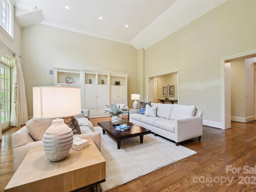 5701 Challisford Lane, Charlotte, NC 28226.  MLS# CAR4253782, YatesRealty ID 11903. 