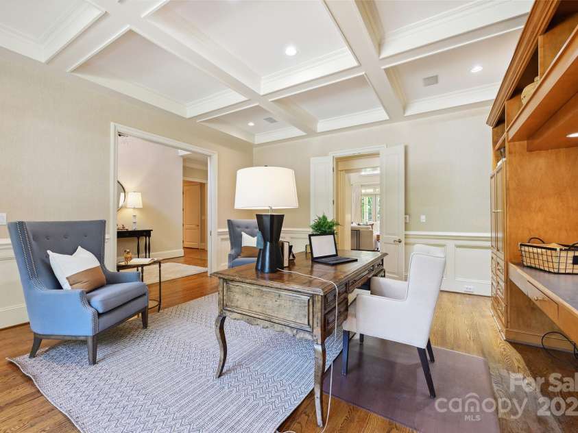 5701 Challisford Lane, Charlotte, NC 28226.  MLS# CAR4253782, YatesRealty ID 11903. 