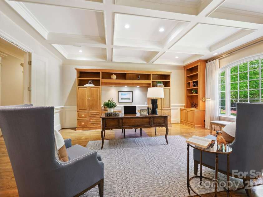 5701 Challisford Lane, Charlotte, NC 28226.  MLS# CAR4253782, YatesRealty ID 11903. 