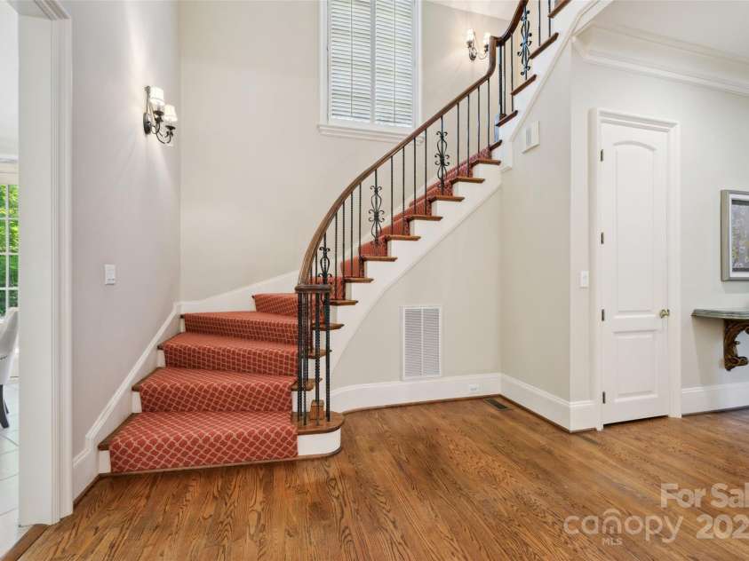 5701 Challisford Lane, Charlotte, NC 28226.  MLS# CAR4253782, YatesRealty ID 11903. 