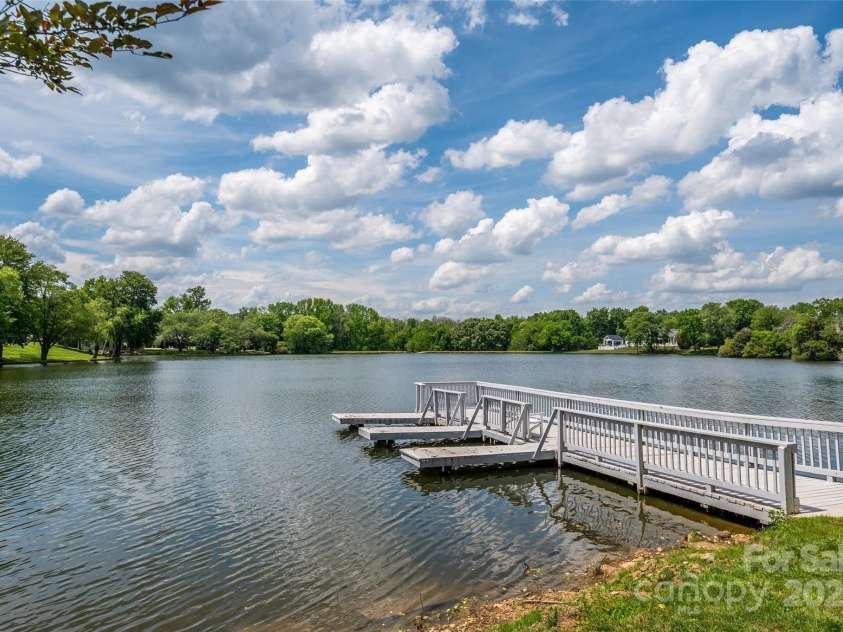 5701 Challisford Lane, Charlotte, NC 28226.  MLS# CAR4253782, YatesRealty ID 11903. 